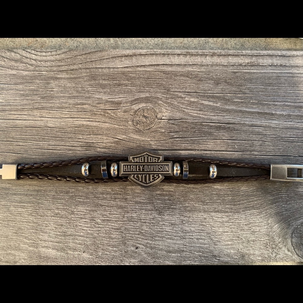 7” Harley Davidson Unisex Leather Bracelet - Picture 5 of 7